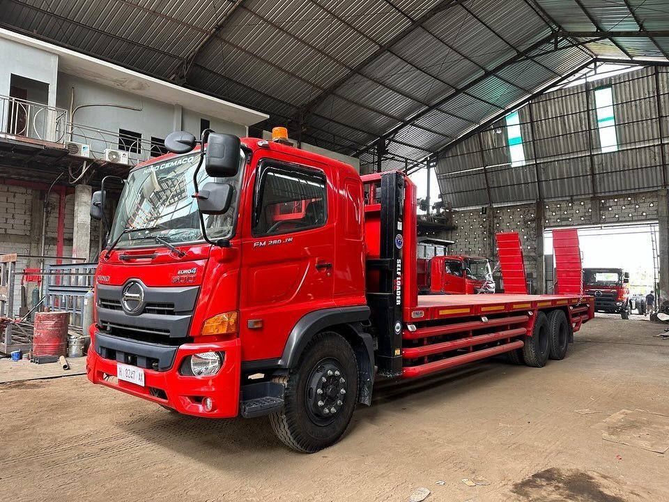 Truck Karoseri Maju Jaya